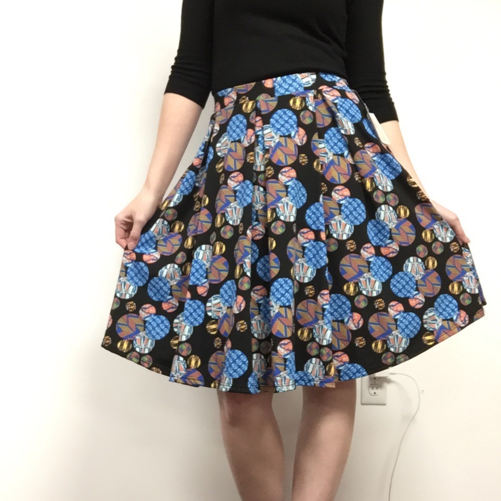 NWT LuLaRoe Small Madison Skirt Black Dots